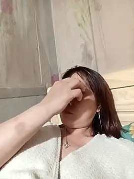 Missa-kute20 online show from March 2026 03:59:01 PM