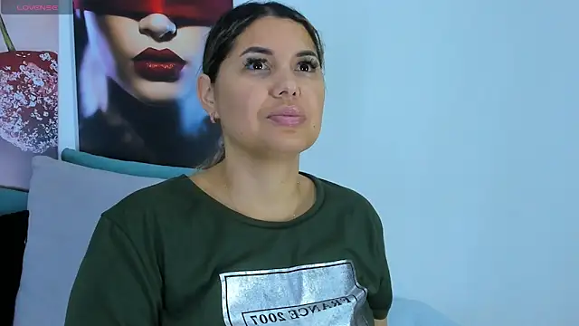 Andhrea Vale online show from January 2026 11:49:01 AM