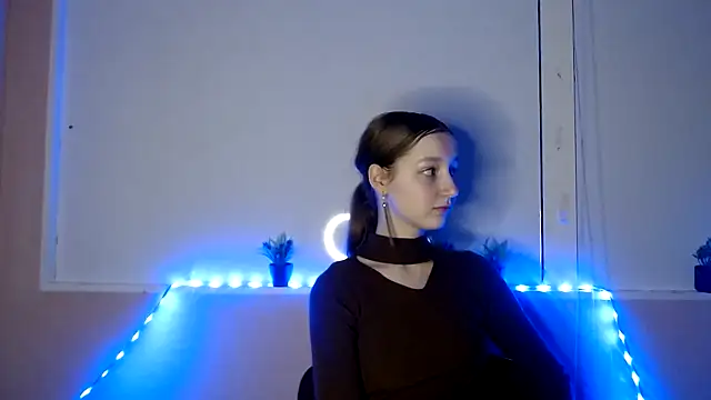 Snapshot of Curlyyy_Girl chatting on November 2025 03:01:01 PM Curlyyy Girl online show from November 2025 03:01:01 PM