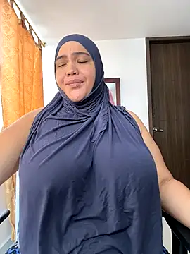 Snapshot of sweetmuslim01 chatting on November 2025 04:28:02 PM sweetmuslim01 online show from November 2025 04:28:02 PM