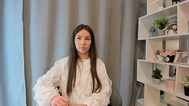 Snapshot of OtiliaNatiello chatting on November 2025 02:06:01 PM OtiliaNatiello online show from November 2025 02:06:01 PM