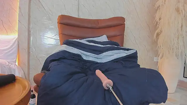 Snapshot of Brenda-Rosse chatting on February 2026 05:13:02 AM Brenda-Rosse online show from February 2026 05:13:02 AM