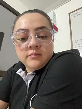 Snapshot of cleo_wale_ chatting on November 2025 10:53:02 PM cleo wale online show from November 2025 10:53:02 PM