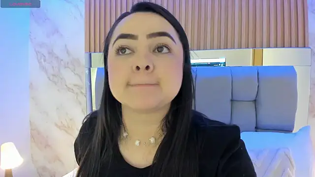 Snapshot of cleo_wale_ chatting on November 2025 09:13:02 PM cleo wale online show from November 2025 09:13:02 PM