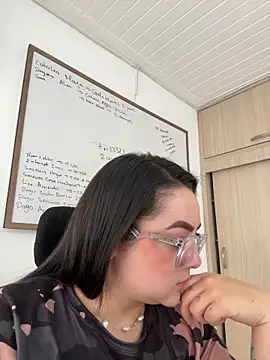 Snapshot of cleo_wale_ chatting on November 2025 04:40:02 PM cleo wale online show from November 2025 04:40:02 PM