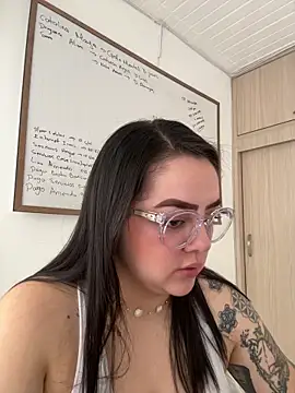 Snapshot of cleo_wale_ chatting on November 2025 01:47:02 PM cleo wale online show from November 2025 01:47:02 PM