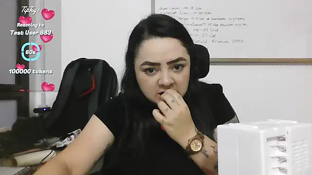 Snapshot of cleo_wale_ chatting on December 2025 10:48:01 PM cleo wale online show from December 2025 10:48:01 PM