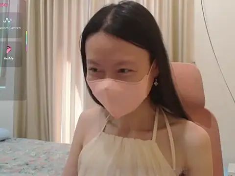 Lil-Cherries online show from November 2025 02:22:01 AM