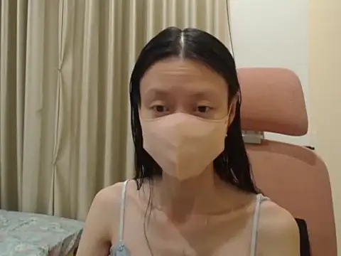 Lil-Cherries online show from February 2026 01:43:01 PM