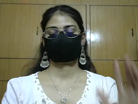Fairy Pie online show from July 2026 08:02:01 PM