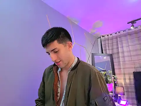 Un Sluttyy online show from November 2025 11:43:02 AM