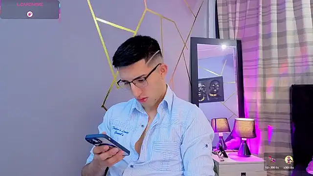 Un Sluttyy online show from November 2025 11:43:01 AM