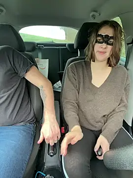 Snapshot of roroandjujuLoveX chatting on February 2026 02:18:01 PM roroandjujuLoveX online show from February 2026 02:18:01 PM