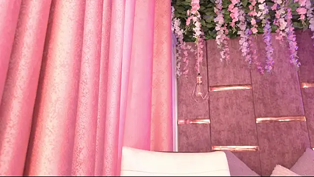 AuroraLanee  online show from November 2025 07:26:02 PM