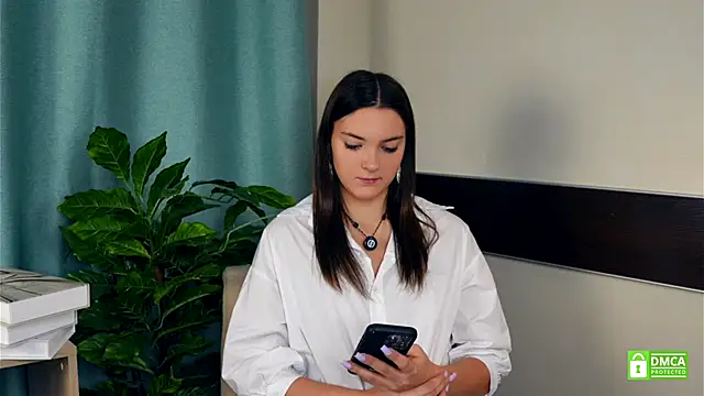 Snapshot of MathaMcrae chatting on November 2025 08:25:01 AM MathaMcrae online show from November 2025 08:25:01 AM