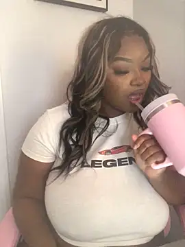 Fxncymuse online show from February 2026 07:23:01 PM