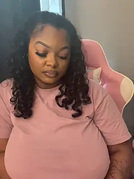 Fxncymuse online show from April 2026 06:31:02 PM