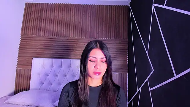 ZarinaWynne online show from March 2026 01:15:02 PM