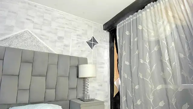 ZarinaWynne online show from May 2026 02:24:02 PM