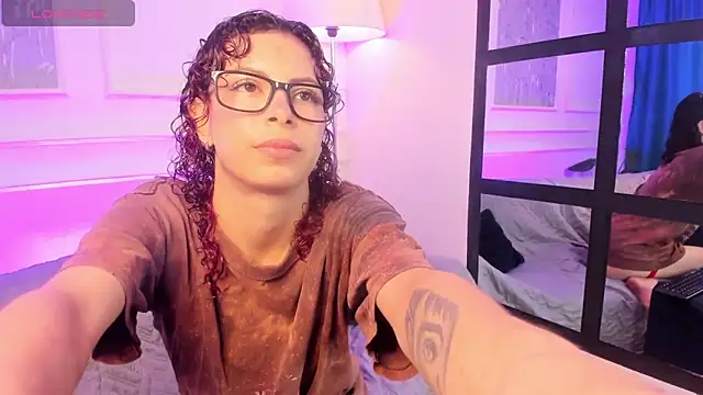 AliceMadnes online show from April 2026 08:28:02 PM