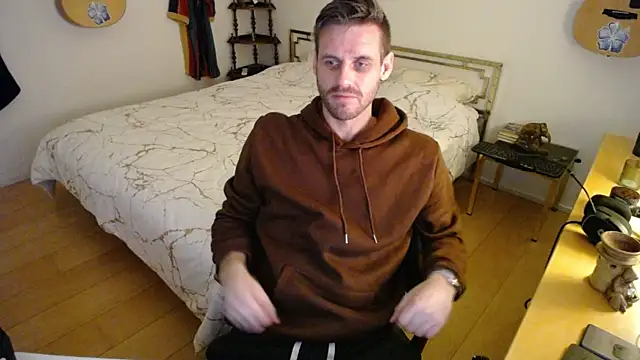 Snapshot of skatejocke chatting on November 2025 02:27:01 PM skatejocke online show from November 2025 02:27:01 PM