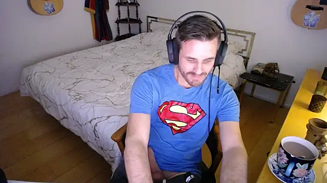 Snapshot of skatejocke chatting on November 2025 08:27:02 PM skatejocke online show from November 2025 08:27:02 PM