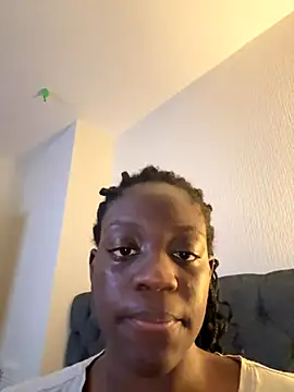 Snapshot of bry8661 chatting on November 2025 12:32:01 AM bry8661 online show from November 2025 12:32:01 AM