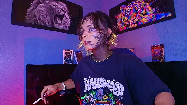 luxiel  online show from January 2026 11:19:01 PM