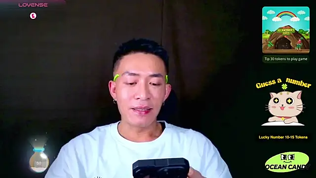Snapshot of OceanCandy chatting on April 2026 04:15:01 PM OceanCandy online show from April 2026 04:15:01 PM