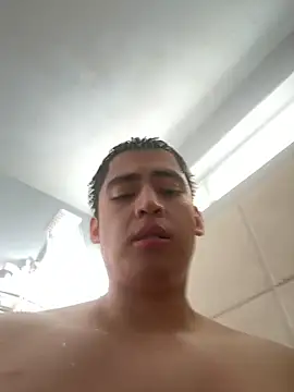 Snapshot of juiceloof chatting on November 2025 10:36:01 PM juiceloof online show from November 2025 10:36:01 PM