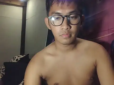 Snapshot of denzkylexx chatting on June 2026 11:10:01 AM denzkylexx online show from June 2026 11:10:01 AM