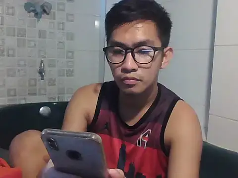 Snapshot of denzkylexx chatting on July 2026 04:50:01 AM denzkylexx online show from July 2026 04:50:01 AM