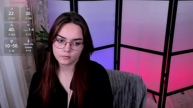 Lily  Evans online show from December 2025 04:00:02 AM