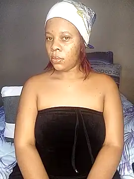 Snapshot of Emmylove-xr25 chatting on February 2026 06:40:02 AM Emmylove-xr25 online show from February 2026 06:40:02 AM