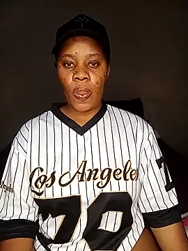 Snapshot of Emmylove-xr25 chatting on February 2026 07:10:02 PM Emmylove-xr25 online show from February 2026 07:10:02 PM