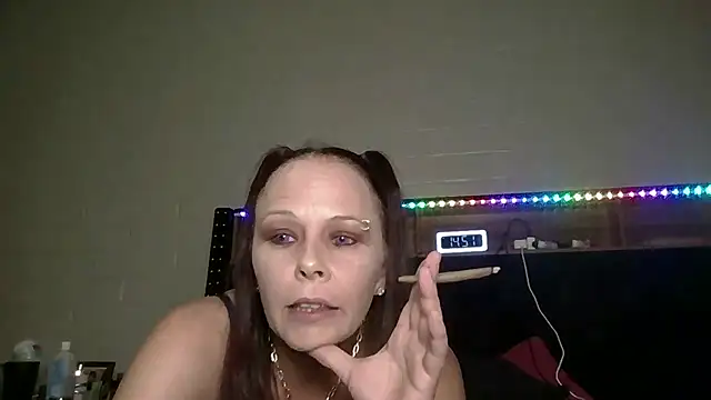 Snapshot of nikkibae33 chatting on June 2026 09:50:02 PM nikkibae33 online show from June 2026 09:50:02 PM