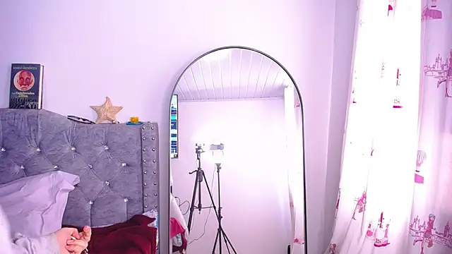 Snapshot of _Pariiss chatting on November 2025 01:36:02 PM Pariiss online show from November 2025 01:36:02 PM