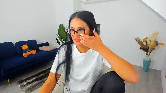 AnyaEvy online show from March 2026 05:13:01 AM