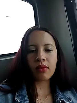 Snapshot of Chloe_2-4 chatting on November 2025 07:02:02 PM Chloe 2-4 online show from November 2025 07:02:02 PM