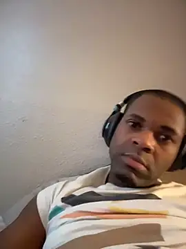 CrookedBeaut online show from January 2026 05:40:01 PM