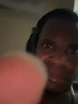 Snapshot of CrookedBeaut chatting on February 2026 01:10:01 PM CrookedBeaut online show from February 2026 01:10:01 PM