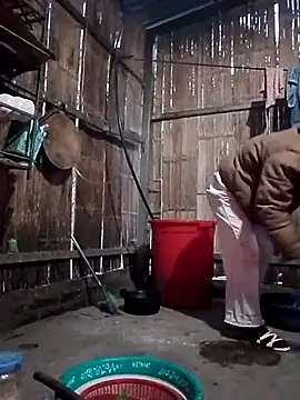 Yumiik2kk online show from November 2025 11:15:01 PM