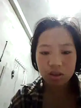 Yumiik2kk online show from December 2025 09:02:01 PM