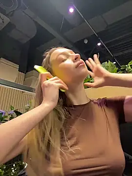 SashaCatt online show from December 2025 08:54:01 AM