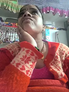 Hot suini online show from December 2025 04:24:01 PM