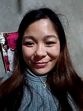 Lyla john online show from February 2026 01:37:01 PM