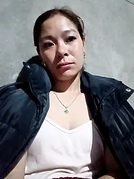 Lyla john online show from February 2026 10:55:01 PM