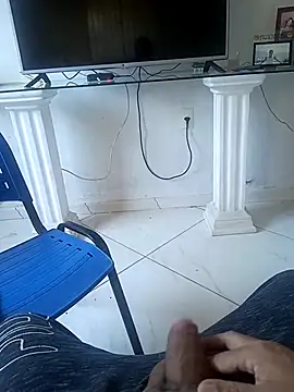 Snapshot of Lupercinio chatting on November 2025 06:35:01 PM Lupercinio online show from November 2025 06:35:01 PM