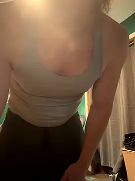 Snapshot of Redxxxz chatting on November 2025 03:56:01 PM Redxxxz online show from November 2025 03:56:01 PM