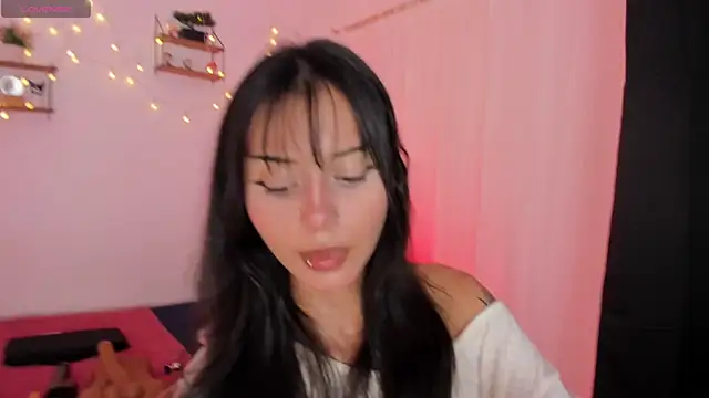 Snapshot of Tamara_Aluna_ chatting on July 2026 08:02:01 PM Tamara Aluna online show from July 2026 08:02:01 PM